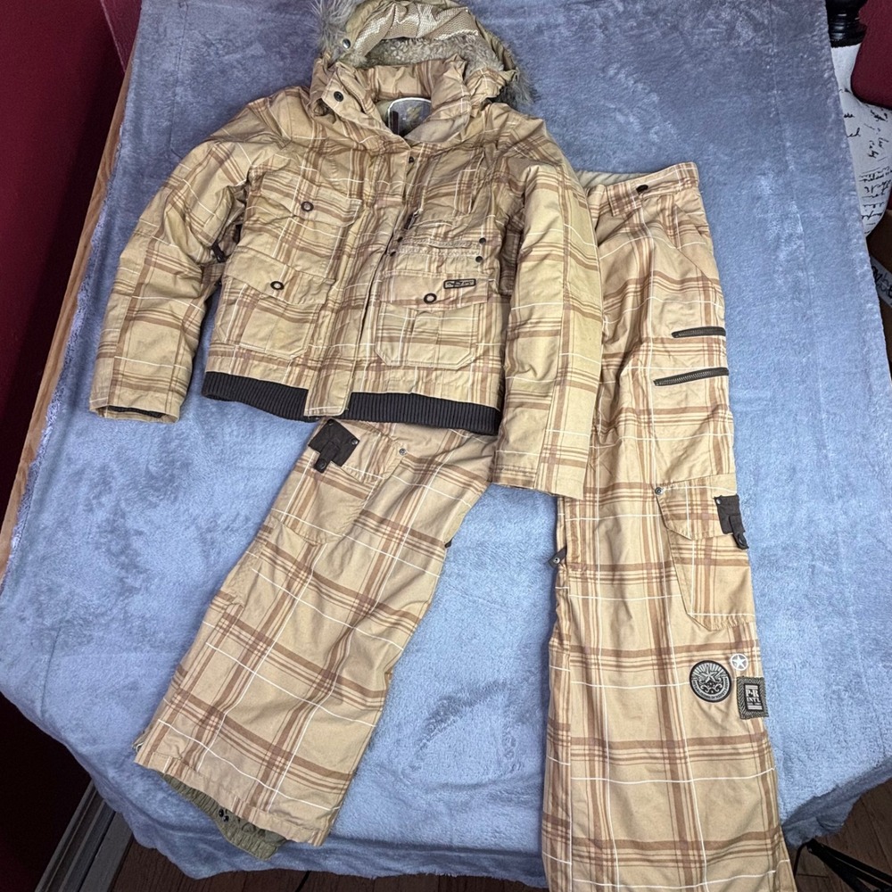 Powder Room X5 Snow Suit Women S Tan Plaid PrimaLoft Ski Jacket and Pants Set